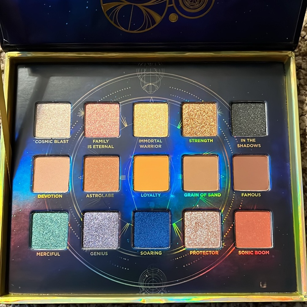Urban Decay Eternals eyeshadow palette - Picture 9 of 9